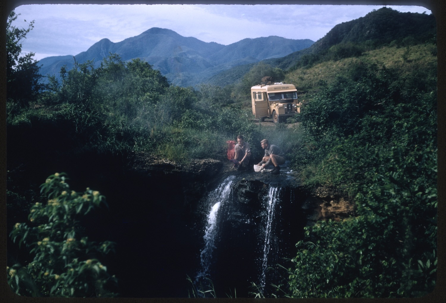 Bob Bristol by Waterfall Rover B Fos AF 065