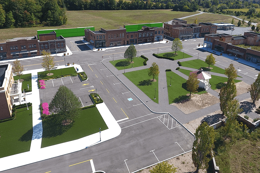 STUDIOS, ENTREPÔTS ET DÉCORS