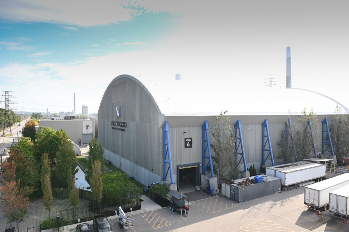 Pinewood Mega Stage