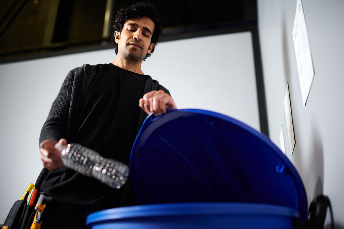 Image of man rycling